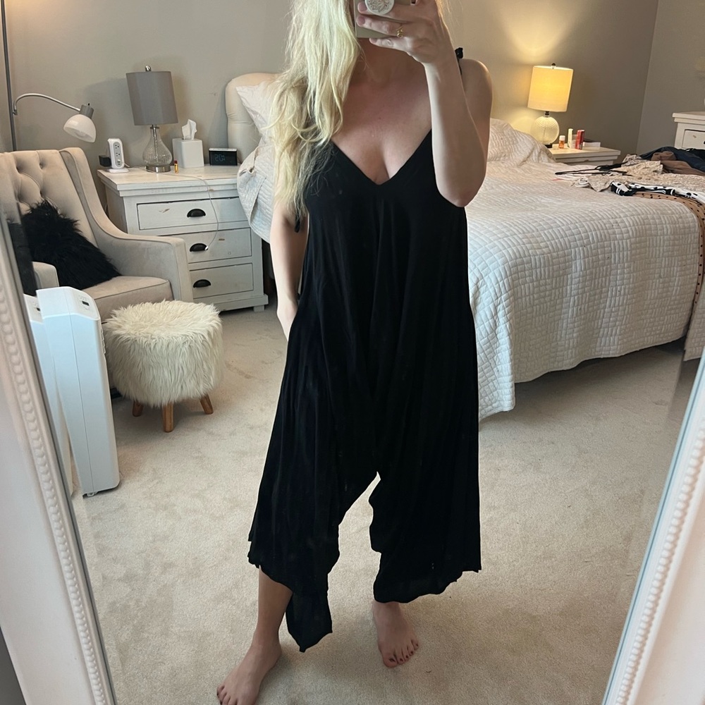 Black Sleeveless Jumpsuit